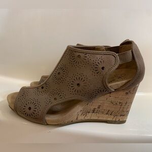7.5 Life Stride Tan Cutout Wedges
